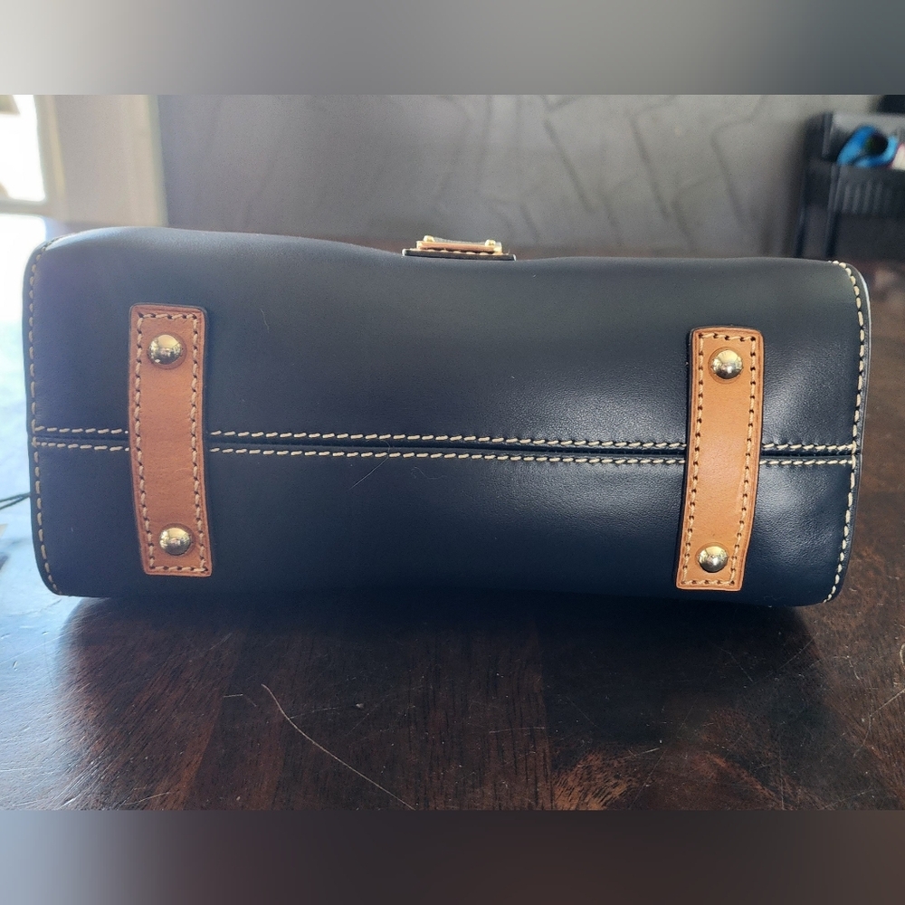 Dooney & Bourke Cameron Navy Wexford Leather Crossbody- BWXFD1075 MDBS - Picture 5 of 6